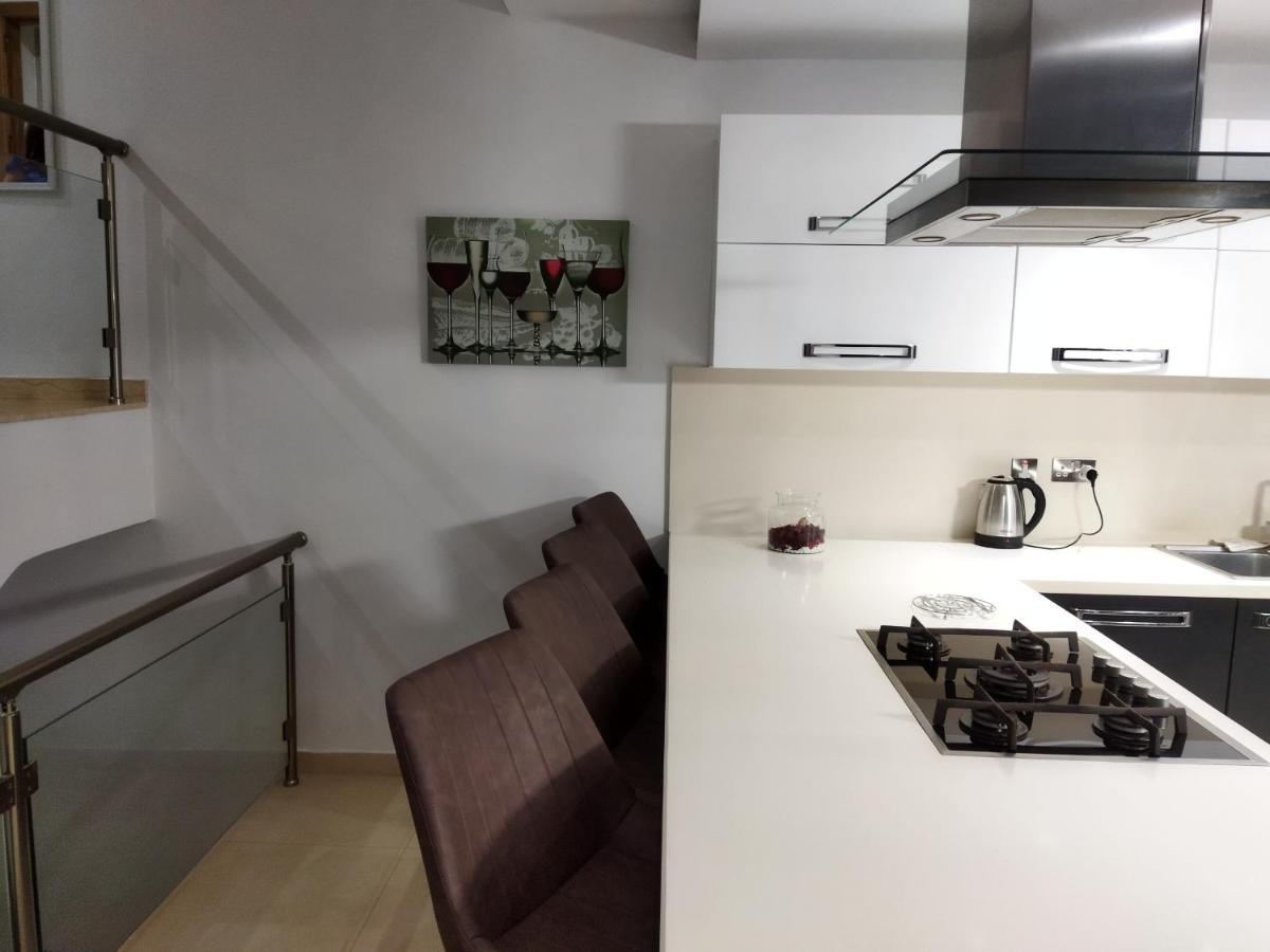 Duplex Penthouse With Swimming Pool Apartment *